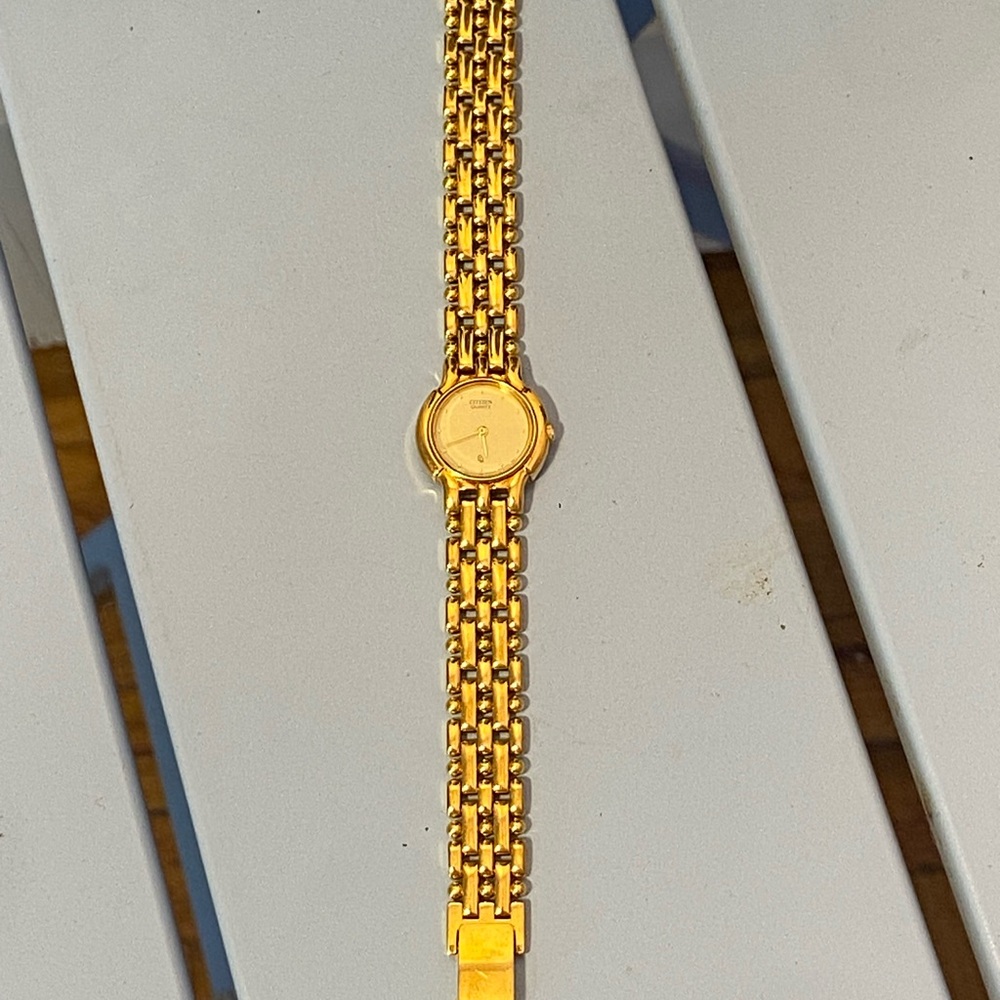 Vintage Citizen Quartz Gold Tone Ladies Watch 2250-506751 Japan Bracelet - Picture 4 of 8